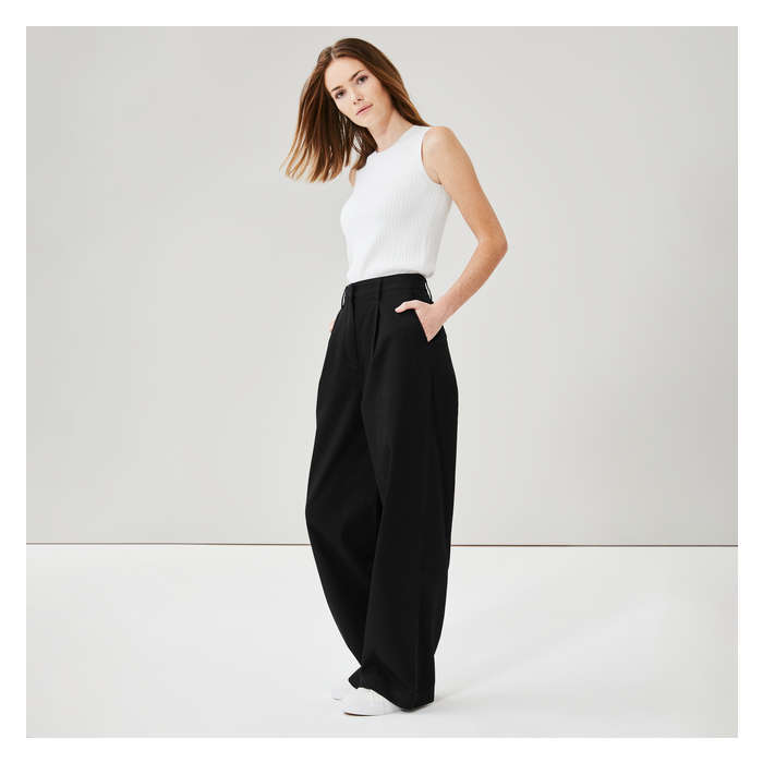 Women's Pleated Trouser